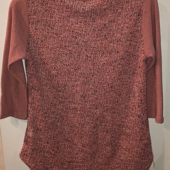 Sweater - Picture 4 of 4